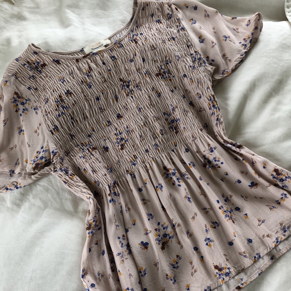 Floral Ruched Top size Small.